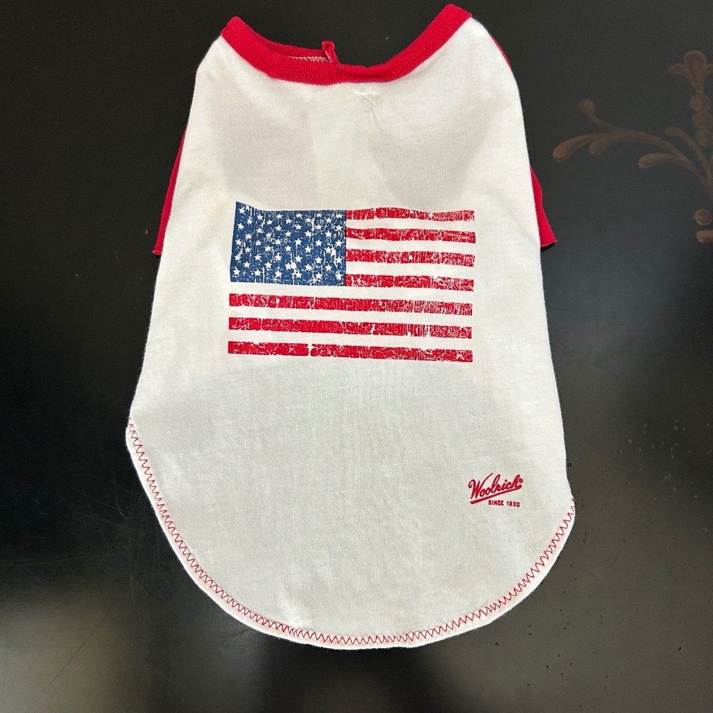 Woolrich dog t-shirt with American Flag. NWOT. Size Small